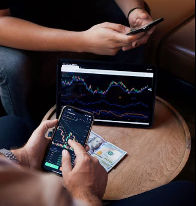 Traders analyzing live charts